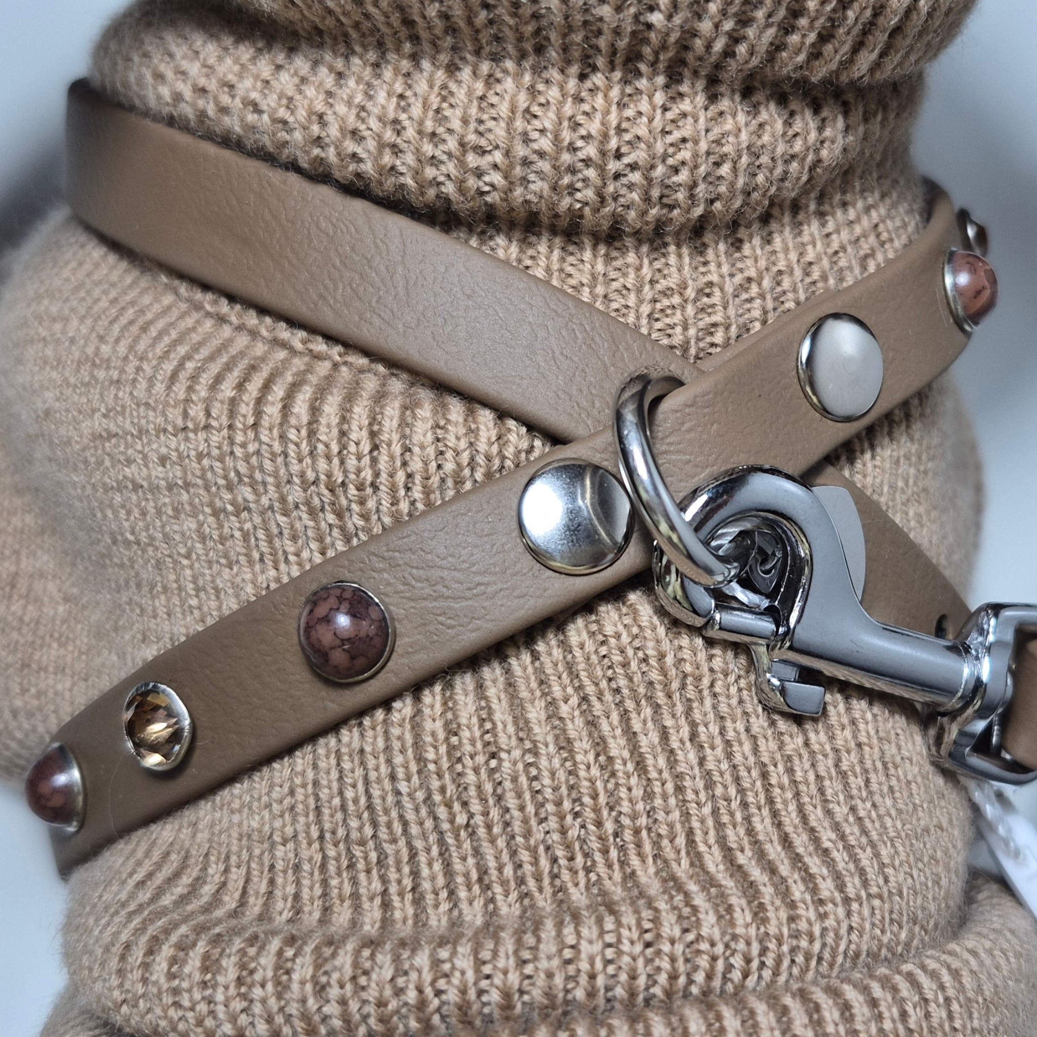 Pettorina Biothane Cabochon Marrone per Cani